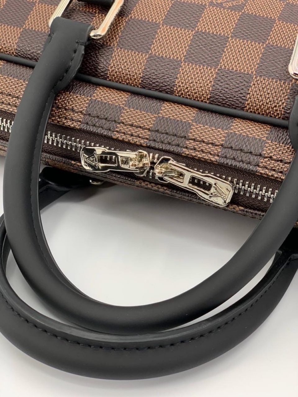 Портфель Louis Vuitton